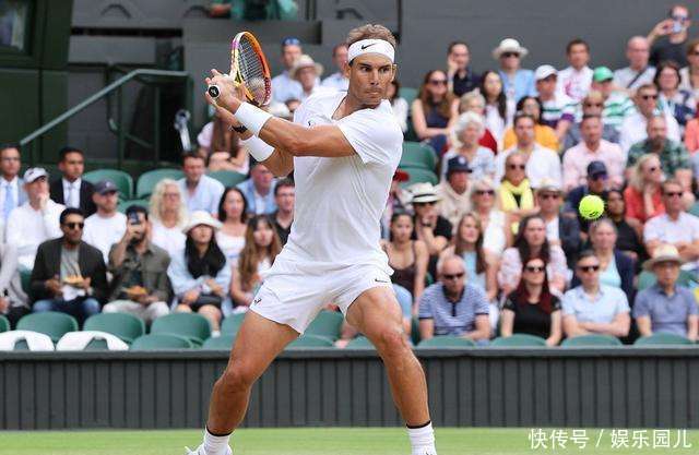 爱游戏登录入口-纳达尔迎来三赛季出色发挥，雄鹿观众热烈欢呼！(纳达尔温网输球伯蒂奇欢呼)