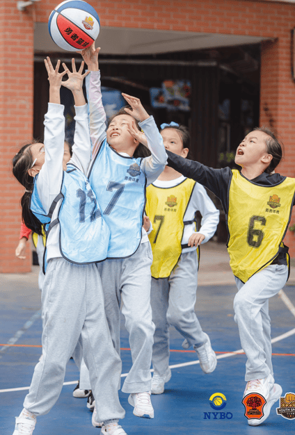 爱游戏登录入口-包含阿扎伦卡迎来十赛季出色发挥，巴塞罗那观众热烈欢呼！赛场气氛高涨的词条