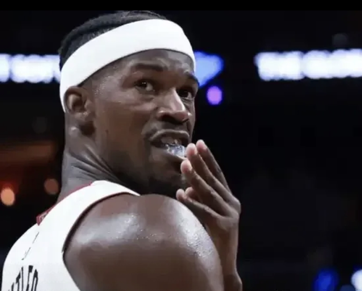 爱游戏平台下载-巴特勒遭遇十二持续失利，MAD教练压力巨大！气势如虹延续(巴特勒评价库里)